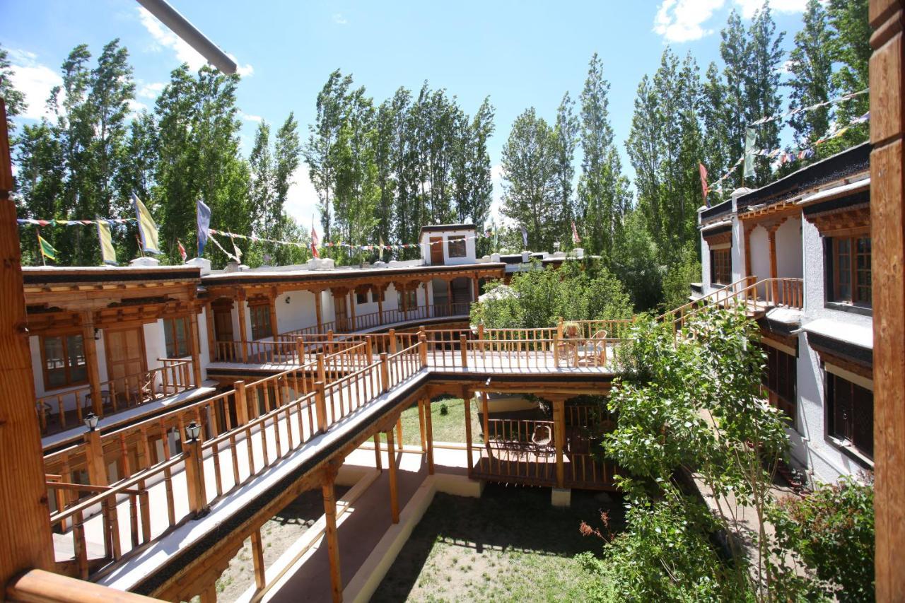Lha-Ri-Sa Resort Лех Экстерьер фото