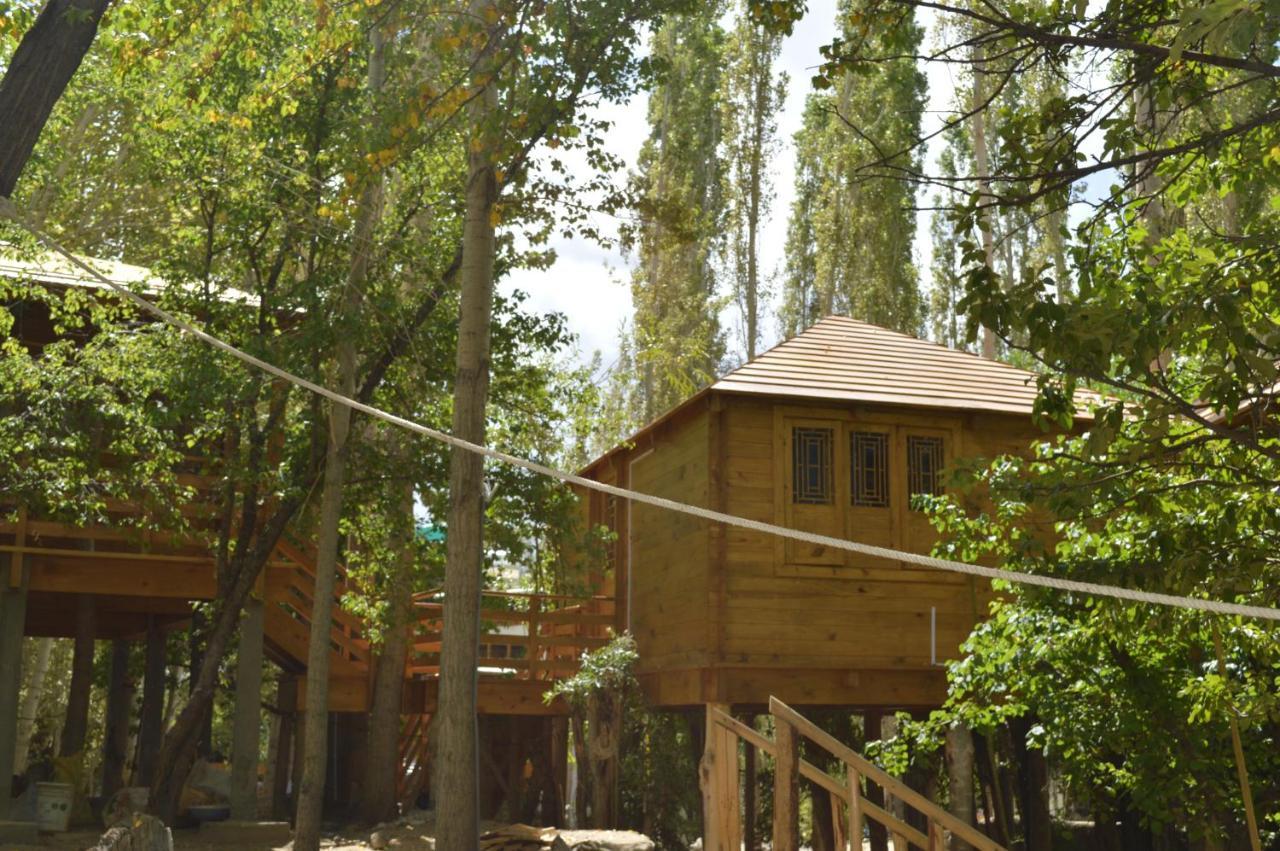Lha-Ri-Sa Resort Лех Экстерьер фото