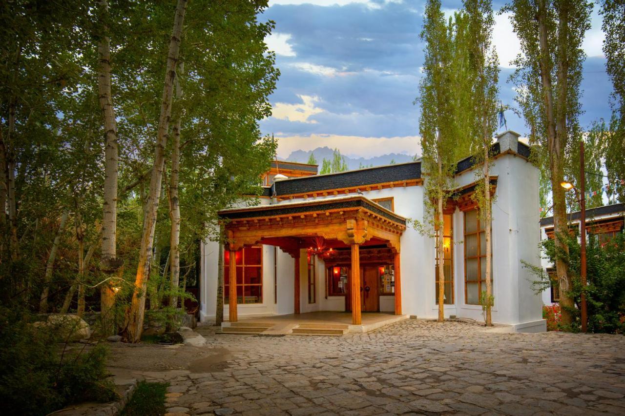 Lha-Ri-Sa Resort Лех Экстерьер фото