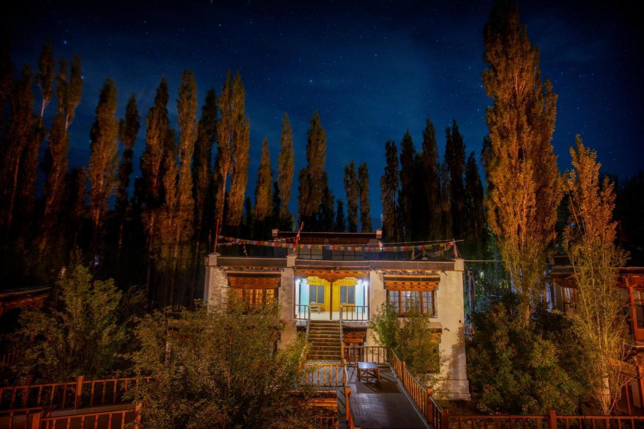 Lha-Ri-Sa Resort Лех Экстерьер фото